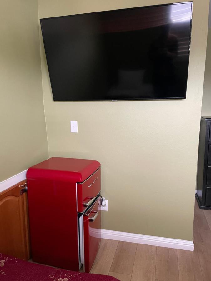 Private Room In Los Angeles La With Tv & Wifi & Ac & View Of Hollywood Sign & Private Fridge & Shared Kitchen!!! Esterno foto
