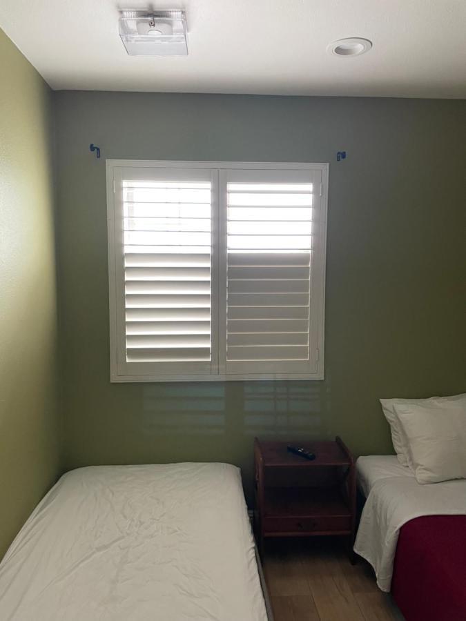Private Room In Los Angeles La With Tv & Wifi & Ac & View Of Hollywood Sign & Private Fridge & Shared Kitchen!!! Esterno foto